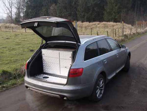 Audi A 6 , Mobieteek 6 laden