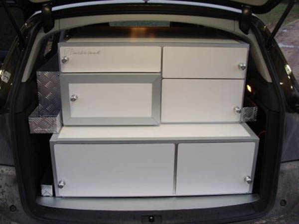 Audi Q 5  , Mobieteek met vooruitstekende onderliggende lade ( plaatswinst )