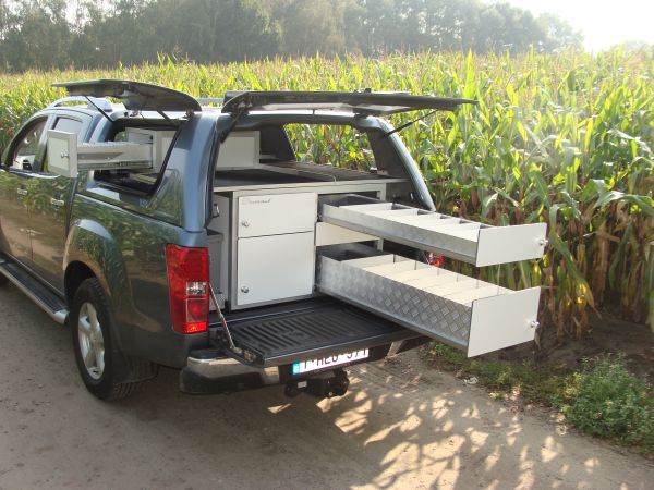 Isuzu Pickup Mobieteek 5 laden, 1.40 m diep met dwarsgeplaatste gekoelde lade