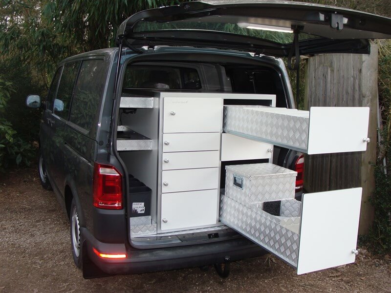 Volkswagen Transporter met lade voor KI-ketel en potenbak achteraan