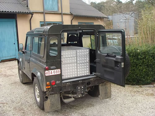 Landrover Defender , Mobieteek 6 laden