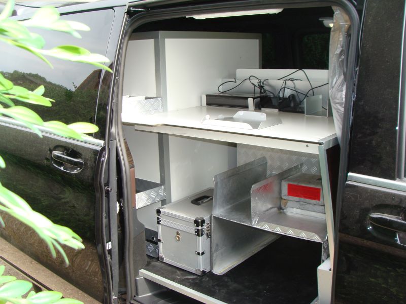 autoinrichting zijdeur bureau en RX materiaal