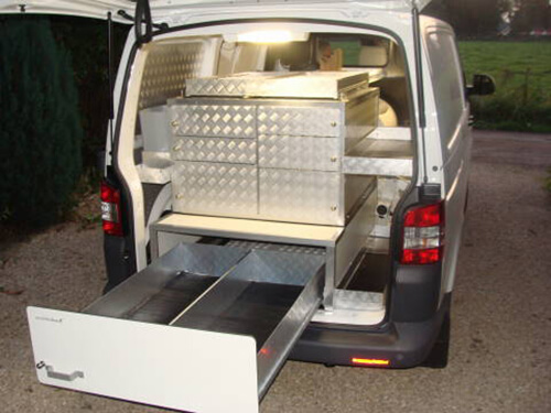 Volkswagen Transporter Overplaatsing  Mobieteek 6 laden , uitgebreid met  nieuwe onderliggende lade