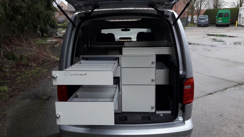 autoinrichting dierenarts volkswagen caddy 4x4