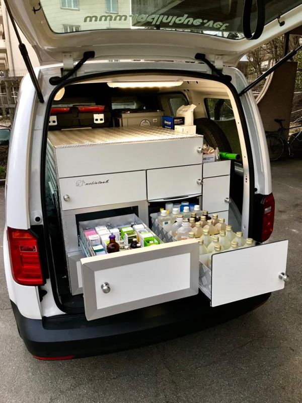 autoinrichting dierenarts volkswagen caddy4x4